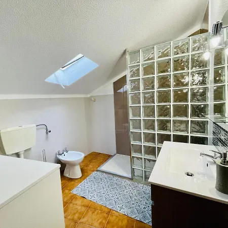 ゲストハウス Belavista & Pool 4*