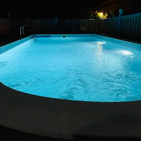 Belavista & Pool Gæstehus
