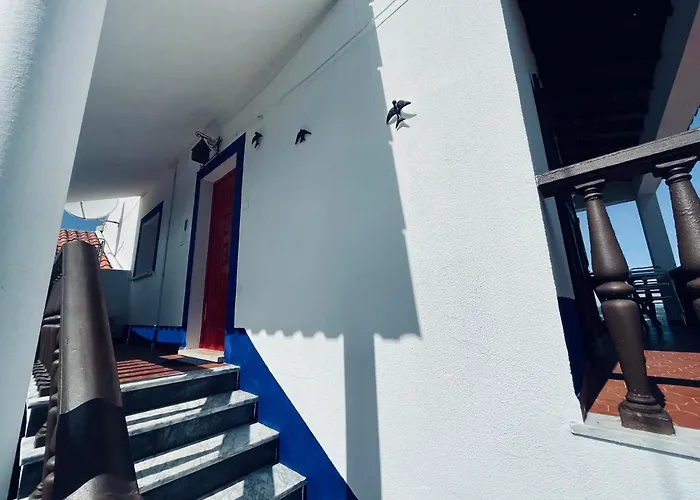 Belavista & Pool Guest house