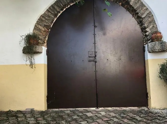 Belavista & Pool בית הארחה 4*