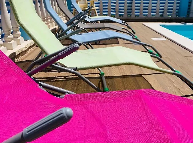 Guest house Belavista & Pool 4*