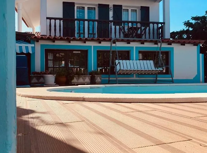 Belavista & Pool בית הארחה פאטימה